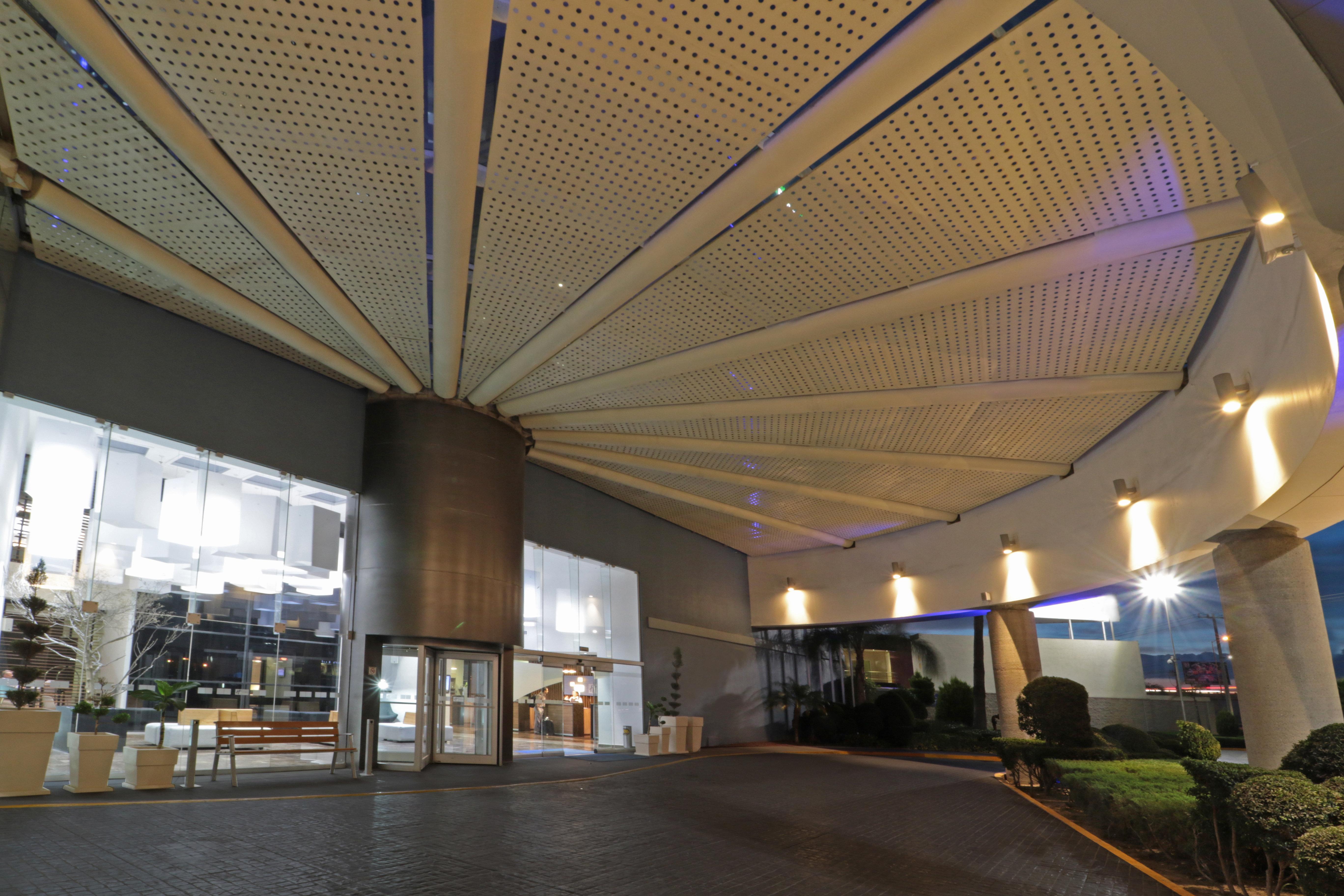 Holiday Inn Express San Luis Potosi By Ihg Exterior photo